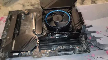 Installation & Troubleshooting: damaged/defective MSI MAG B660 Tomahawk wifi D4 motherboard I3-12100